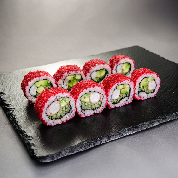 Roll Каліфорнія тигровою креветкою в ікрі